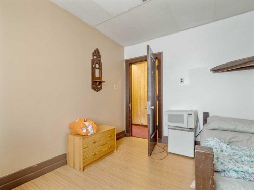 7719 17 Avenue, Coleman, AB 