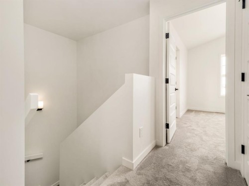 182 Caribou Bend North, Lethbridge, AB - Indoor Photo Showing Other Room