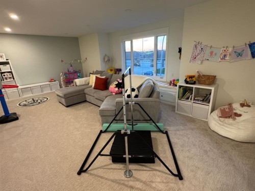 902 Fairway Boulevard West, Cardston, AB - Indoor