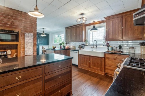 149 20 Street, Fort Macleod, AB - Indoor Photo Showing Kitchen
