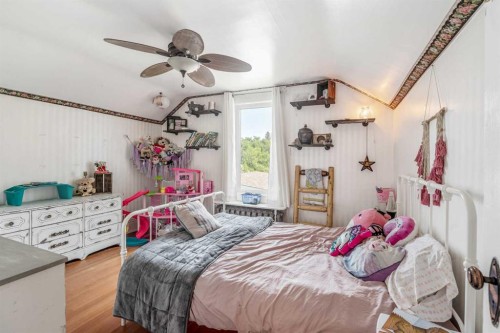 149 20 Street, Fort Macleod, AB - Indoor Photo Showing Bedroom