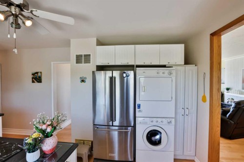 174068 Range Road 214, Rural Vulcan County, AB - Indoor Photo Showing Laundry Room