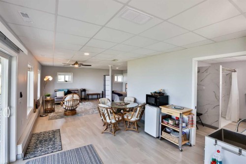 174068 Range Road 214, Rural Vulcan County, AB - Indoor