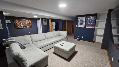 207 Centre Avenue Ne, Milk River, AB - Indoor