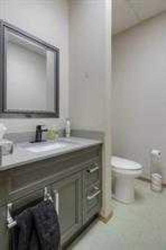 413 3 Avenue North, Vauxhall, AB 