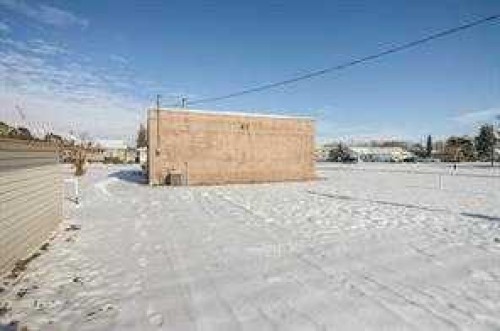 413 3 Avenue North, Vauxhall, AB 