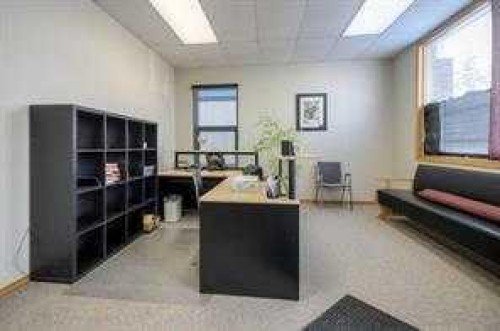 413 3 Avenue North, Vauxhall, AB 