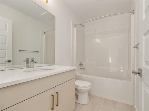66 Miners Road West, Lethbridge, AB - Indoor Photo Showing Bathroom