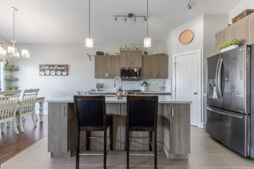 5401 43 Street, Taber, AB - Indoor