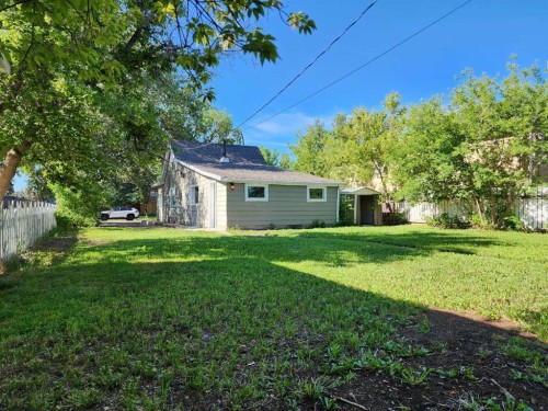 611 9 Avenue North, Lethbridge, AB - Outdoor