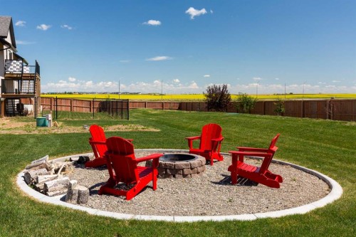 1 Edgemoor Way West, Lethbridge, AB - Outdoor With Backyard