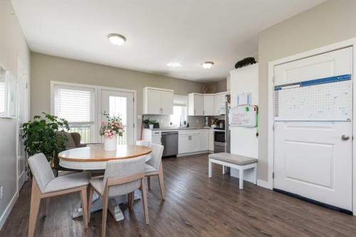 1 Edgemoor Way West, Lethbridge, AB - Indoor Photo Showing Dining Room