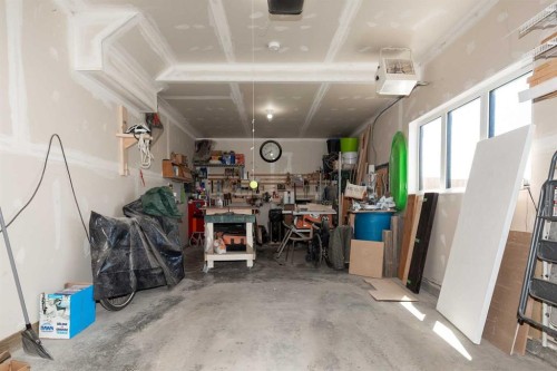 1 Edgemoor Way West, Lethbridge, AB - Indoor