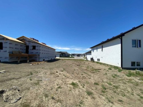 1909 Parkside Way, Coaldale, AB 