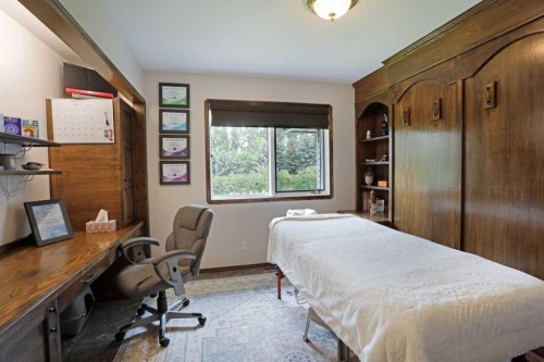 201076 Range Road 142, Rural Newell, County Of, AB - Indoor Photo Showing Bedroom