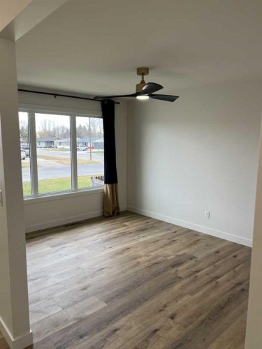 4932 57 Avenue, Taber, AB - Indoor Photo Showing Other Room