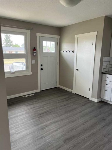 4932 57 Avenue, Taber, AB - Indoor Photo Showing Other Room