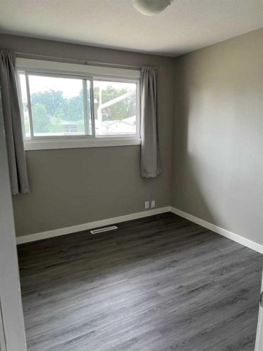 4932 57 Avenue, Taber, AB - Indoor Photo Showing Other Room