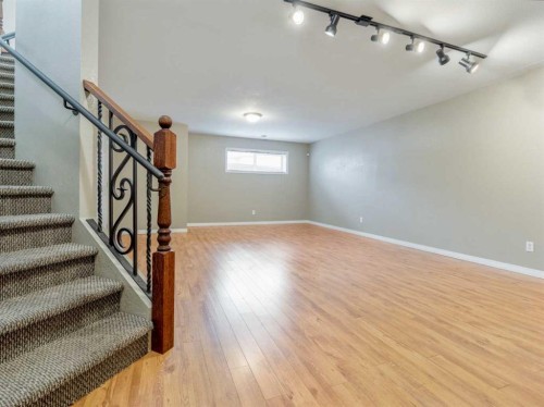 996 2 Avenue West, Cardston, AB - Indoor Photo Showing Other Room