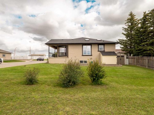 996 2 Avenue West, Cardston, AB - Outdoor