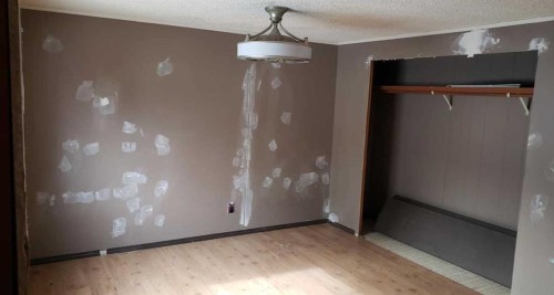 4806 6 Street, Coalhurst, AB - Indoor Photo Showing Other Room