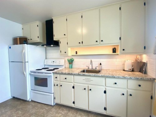 31 Mountain Vista Estates Drive, Hill Spring, AB 