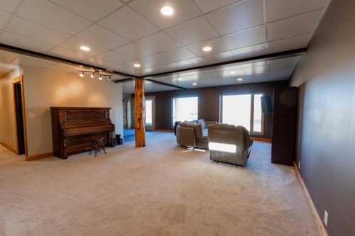 104103 Range Rd 20-1A, Rural Lethbridge County, AB - Indoor Photo Showing Other Room