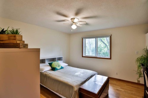 203037 Twp Rd 174, Rural Vulcan County, AB - Indoor Photo Showing Bedroom