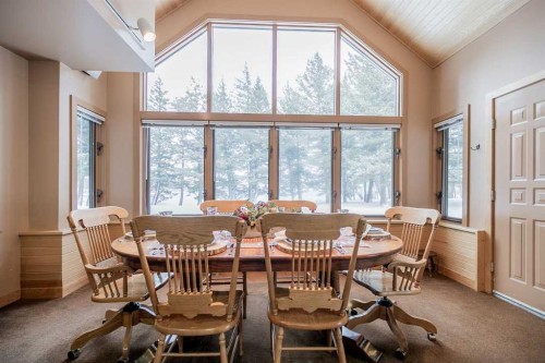 107 Mount View, Waterton Park, AB - Indoor Photo Showing Dining Room