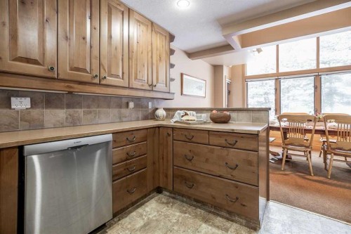 107 Mount View, Waterton Park, AB - Indoor