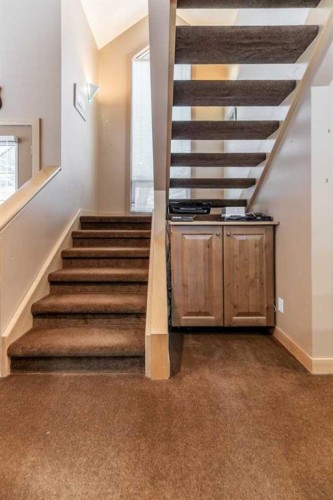 107 Mount View, Waterton Park, AB - Indoor Photo Showing Other Room