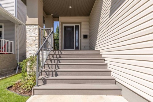 428 Sixmile Cove South, Lethbridge, AB - Outdoor With Exterior