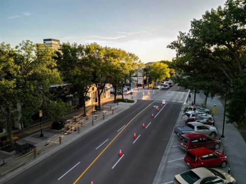 604 3 Avenue South, Lethbridge, AB 