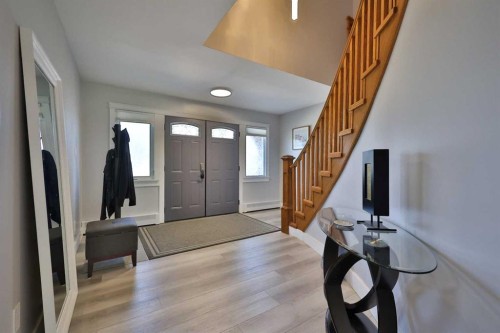 228 Centre Street, Magrath, AB - Indoor Photo Showing Other Room