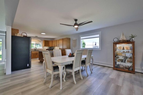 228 Centre Street, Magrath, AB - Indoor Photo Showing Dining Room