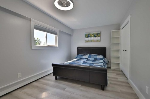 228 Centre Street, Magrath, AB - Indoor Photo Showing Bedroom