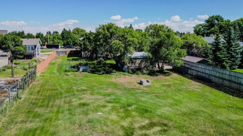 228 Centre Street, Magrath, AB - Outdoor