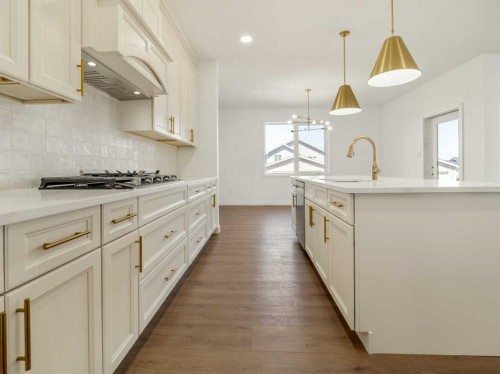 332 Rivergrove Chase West, Lethbridge, AB - Indoor Photo Showing Kitchen With Upgraded Kitchen