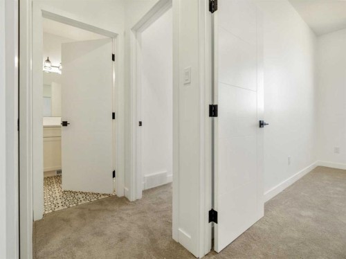 332 Rivergrove Chase West, Lethbridge, AB - Indoor Photo Showing Other Room