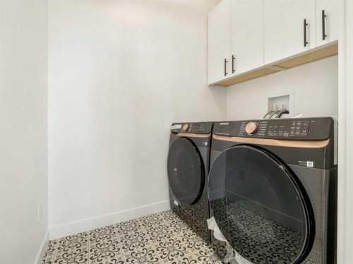 332 Rivergrove Chase West, Lethbridge, AB - Indoor Photo Showing Laundry Room