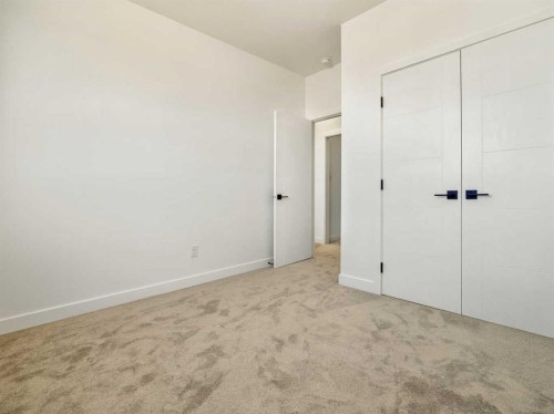 332 Rivergrove Chase West, Lethbridge, AB - Indoor Photo Showing Other Room