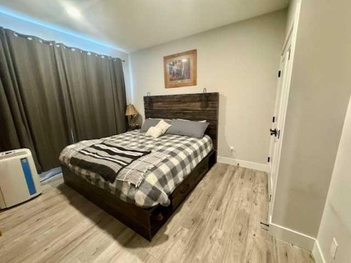 21426 29 Avenue, Bellevue, AB - Indoor Photo Showing Bedroom