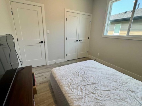 21426 29 Avenue, Bellevue, AB - Indoor Photo Showing Bedroom