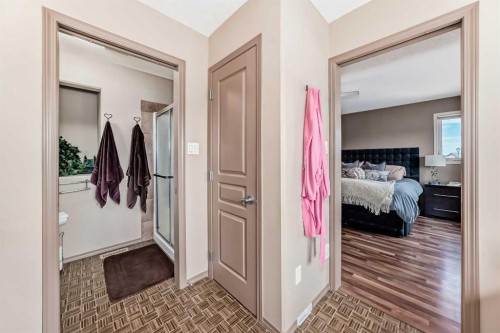 41 Canyoncrest Point West, Lethbridge, AB - Indoor