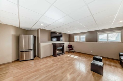 41 Canyoncrest Point West, Lethbridge, AB - Indoor