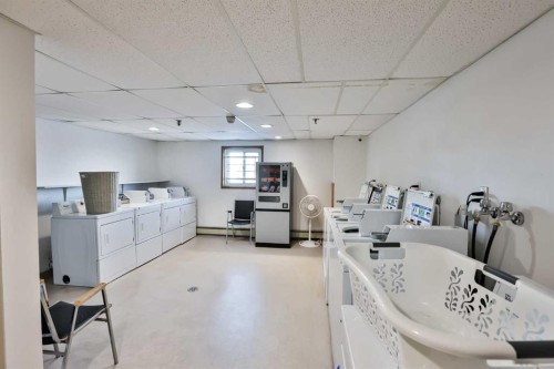 222-21 Berkeley Place West, Lethbridge, AB - Indoor