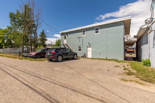 966 Main Street, Pincher Creek, AB 