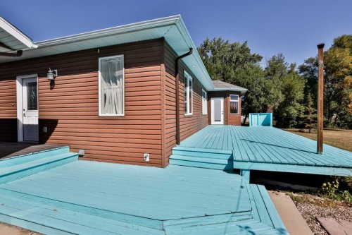 425 N 100 W, Raymond, AB - Outdoor With Exterior