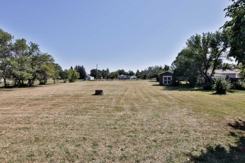 425 N 100 W, Raymond, AB - Outdoor