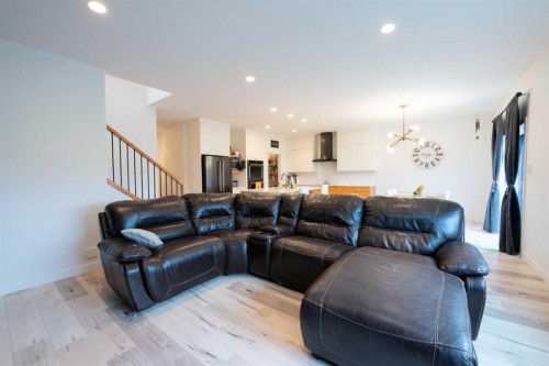 421 Rivergrove Chase West, Lethbridge, AB - Indoor Photo Showing Living Room